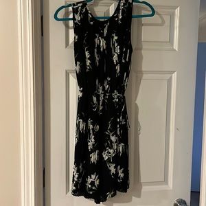 NWT pleated floral dress